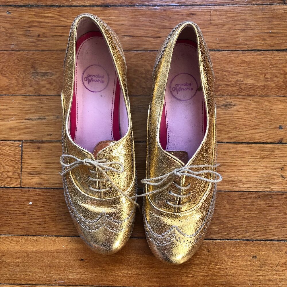 Low-heeled derbies by French designer Annabel Winship